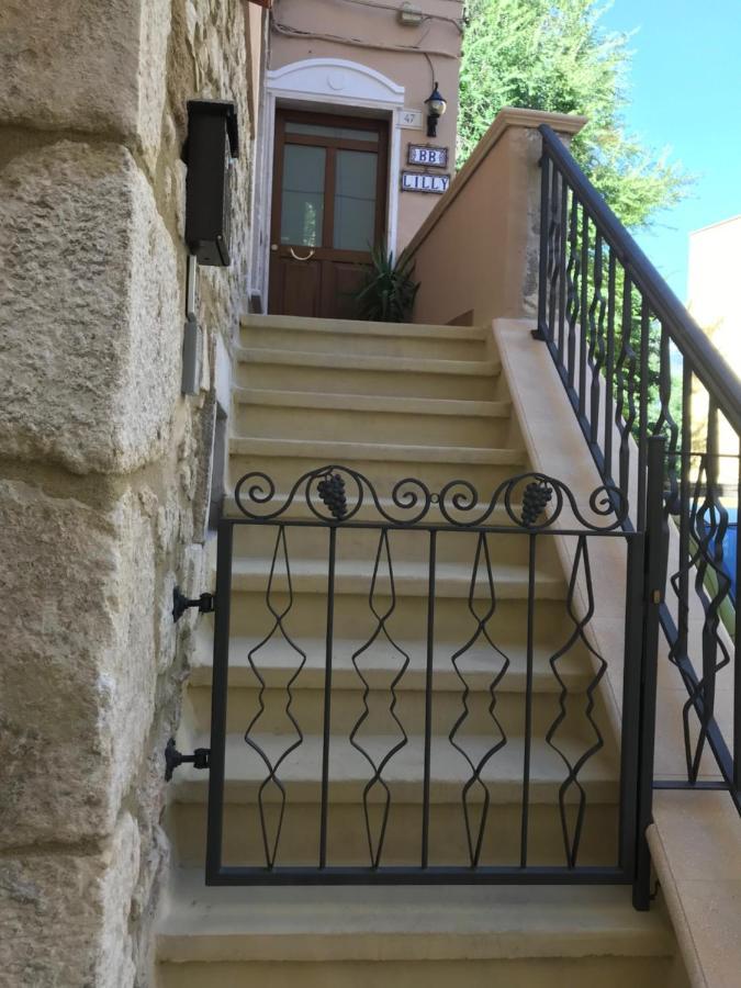 Lilly Bed and Breakfast Sulmona Exterior foto